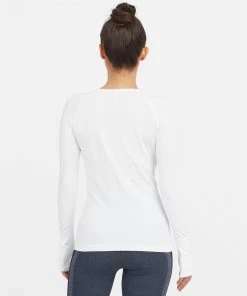 Spanx Look At Me Now Seamless Long Sleeve Tee