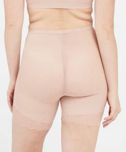 Spanx Spotlight On Lace Mid-Thigh Short