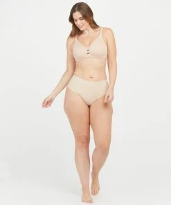 Spanx Low Profile Minimizer Bra New Arrivals 22 Spanx Low Profile Minimizer Bra New Arrivals
