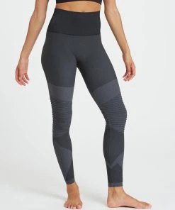 Spanx Comfy Essentials Look At Me Now Seamless Moto Leggings