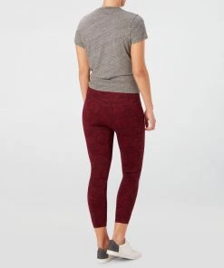 Spanx Look At Me Now Seamless Cropped Leggings