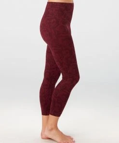 Spanx Look At Me Now Seamless Cropped Leggings