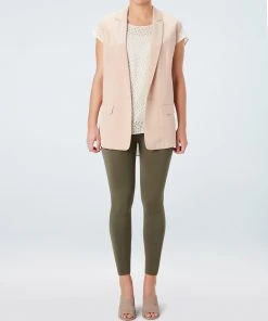 Spanx Look At Me Now Seamless Cropped Leggings