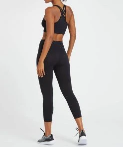 Spanx Look At Me Now Seamless Cropped Leggings