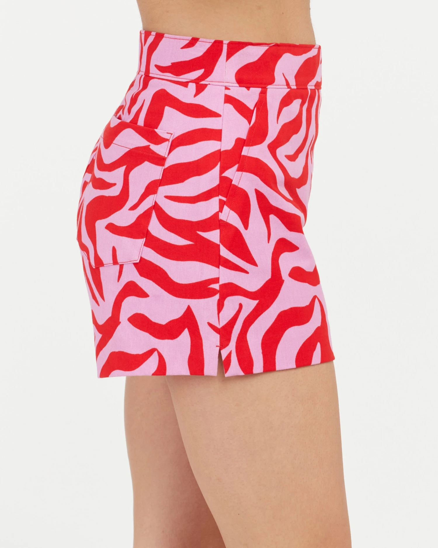 Spanx On-the-Go Printed Shorts, 4" New Arrivals 8 Spanx On-the-Go Printed Shorts, 4" New Arrivals