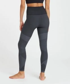 Spanx Comfy Essentials Look At Me Now Seamless Moto Leggings