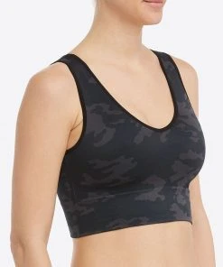 Spanx Look At Me Now Seamless Crop Top