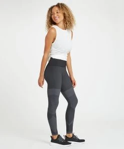 Spanx Comfy Essentials Look At Me Now Seamless Moto Leggings
