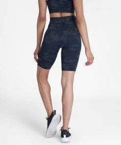 Spanx Seamless Look At Me Now Bike Short