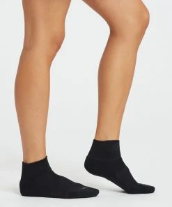 Spanx Active Arch Compression Crew Socks 8 Spanx Active Arch Compression Crew Socks
